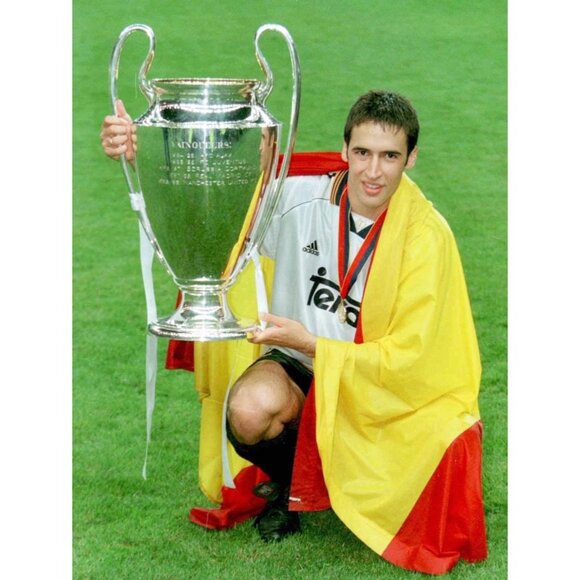 Raul Real Madrid 1999 2000 UEFA Soccer Jersey L - Picture 7 of 7